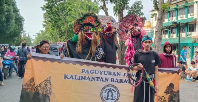 
 Meriahkan HUT RI ke 79 Turunkan Komunitas Seni dan Dokar Berkuda, Paguyuban Jawa Kalbar Ikuti Karnaval Gemilang Bumi Khatulistiwa