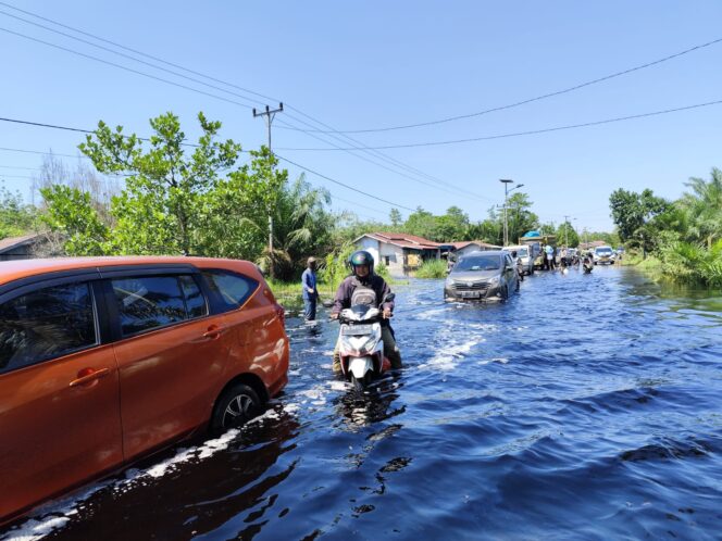 
 Jalan Lintas Banjir, Polres Kubu Raya Rekayasa Lalu Lintas