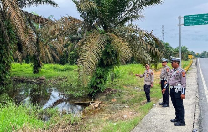 
 Kompol Hendrix Sebut Debit Air di Tualang Masih Terkendali, Warga di Minta Waspada